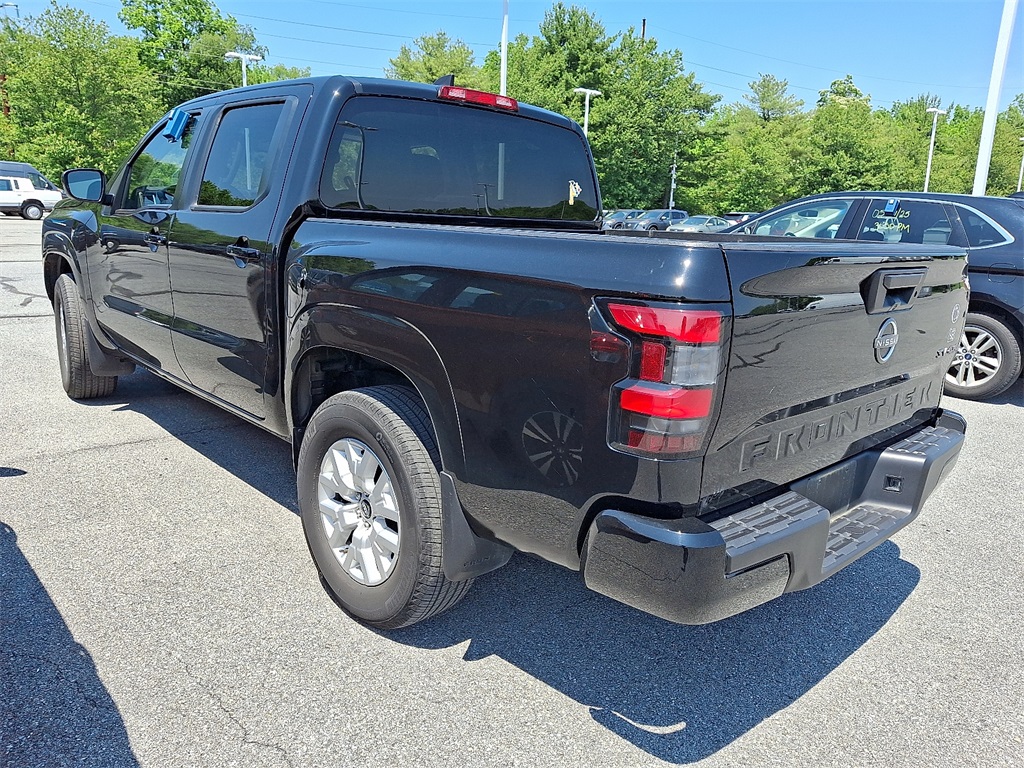 2022 Nissan Frontier SV - Photo 4