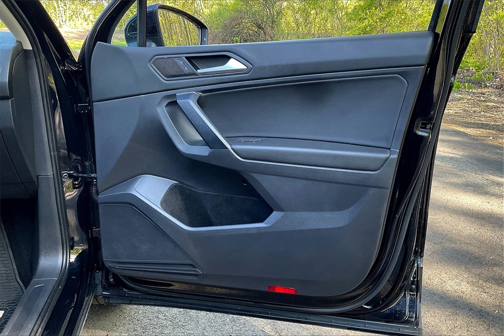 2021 Volkswagen Tiguan 2.0T SE - Photo 25