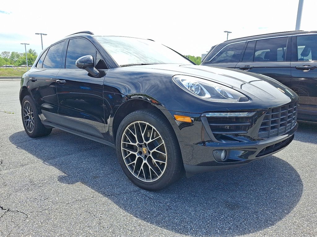 2018 Porsche Macan Sport Edition
