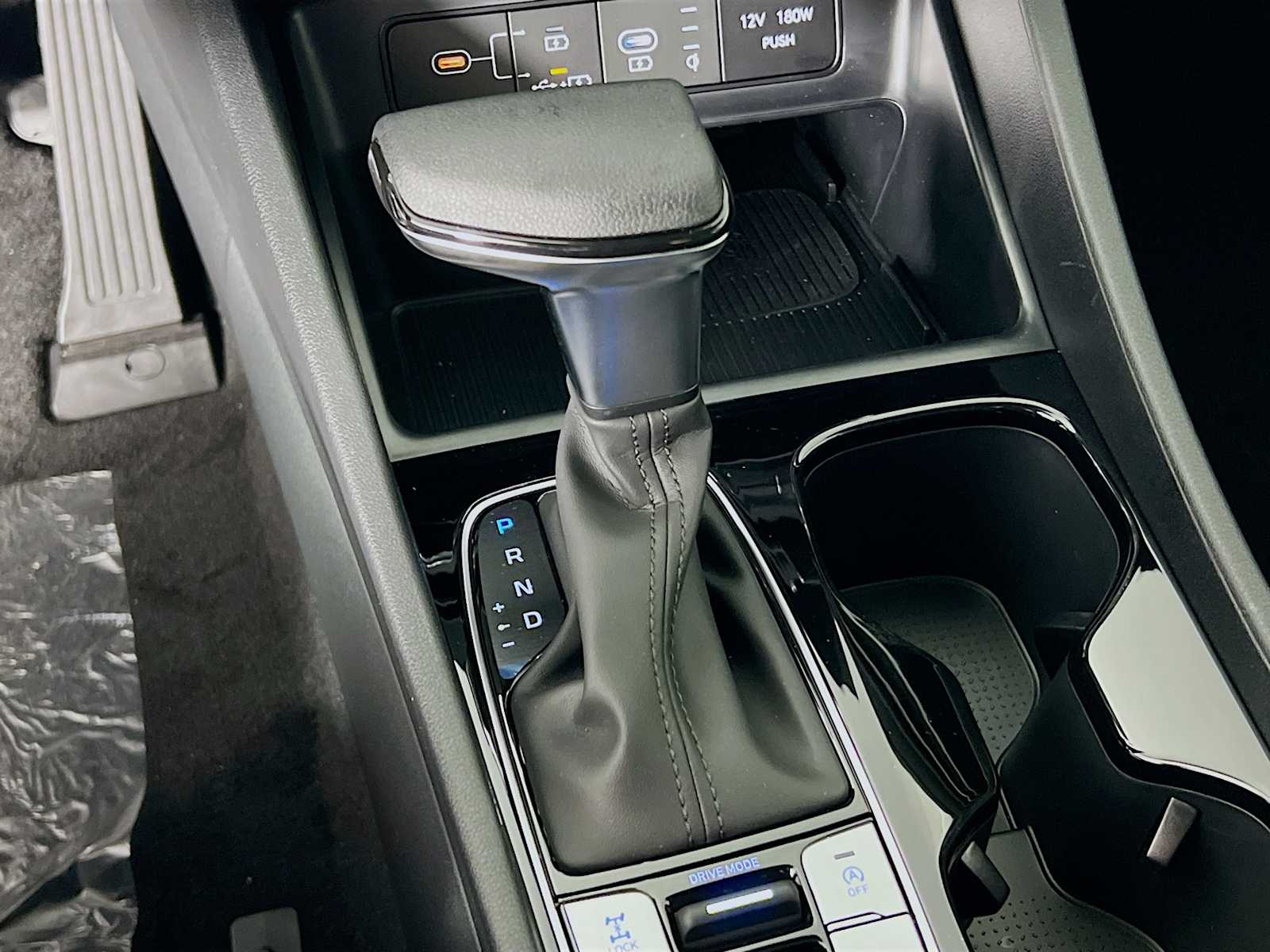 2025 Hyundai Tucson SEL - Photo 11