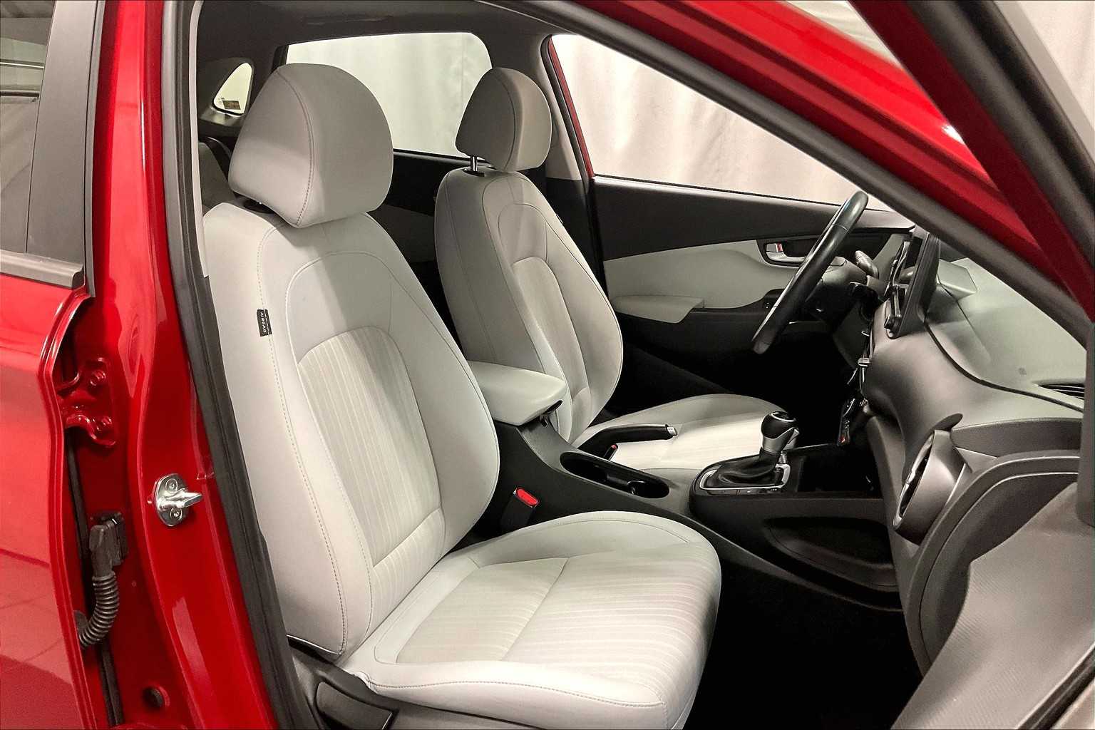 2022 Hyundai Kona SEL - Photo 11