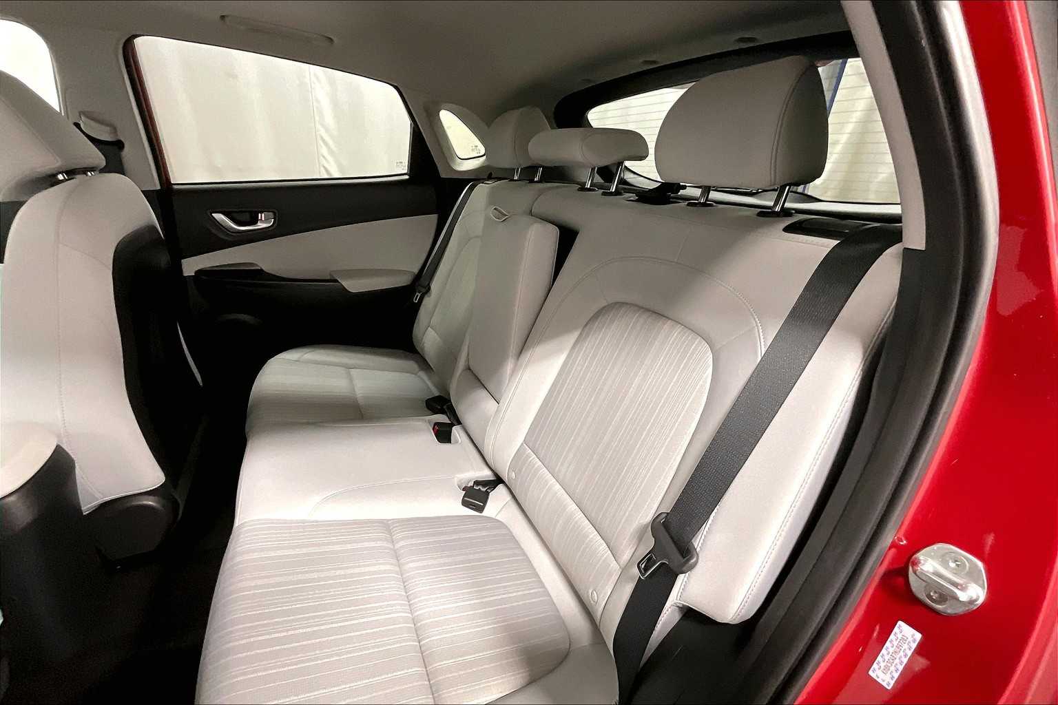 2022 Hyundai Kona SEL - Photo 15
