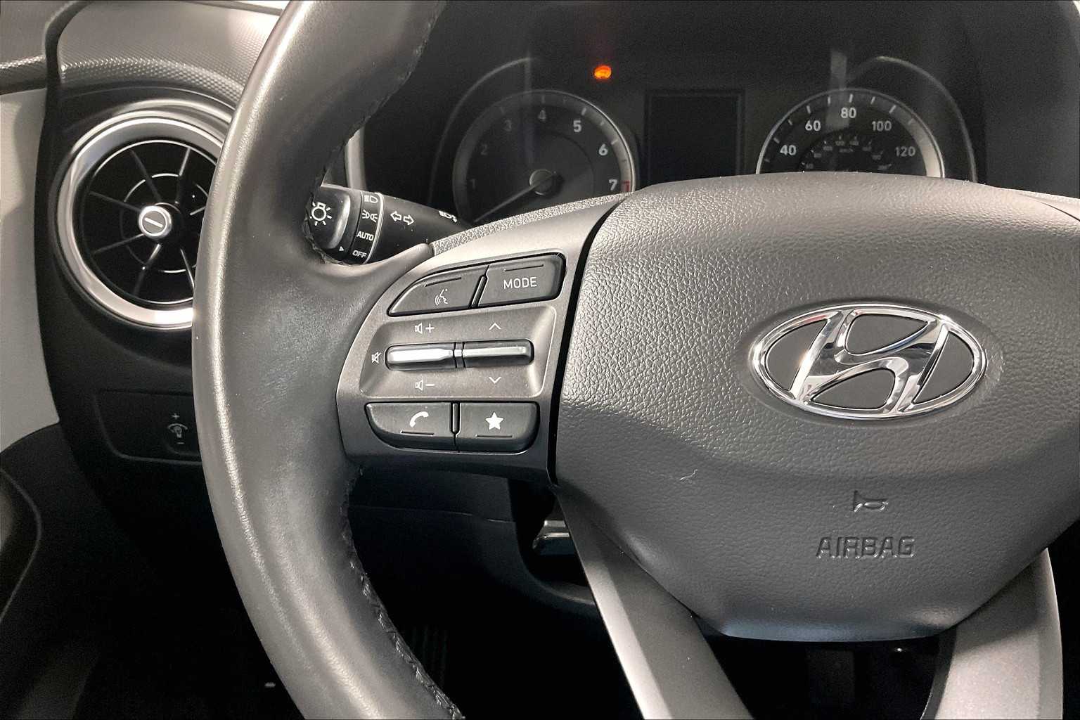 2022 Hyundai Kona SEL - Photo 23