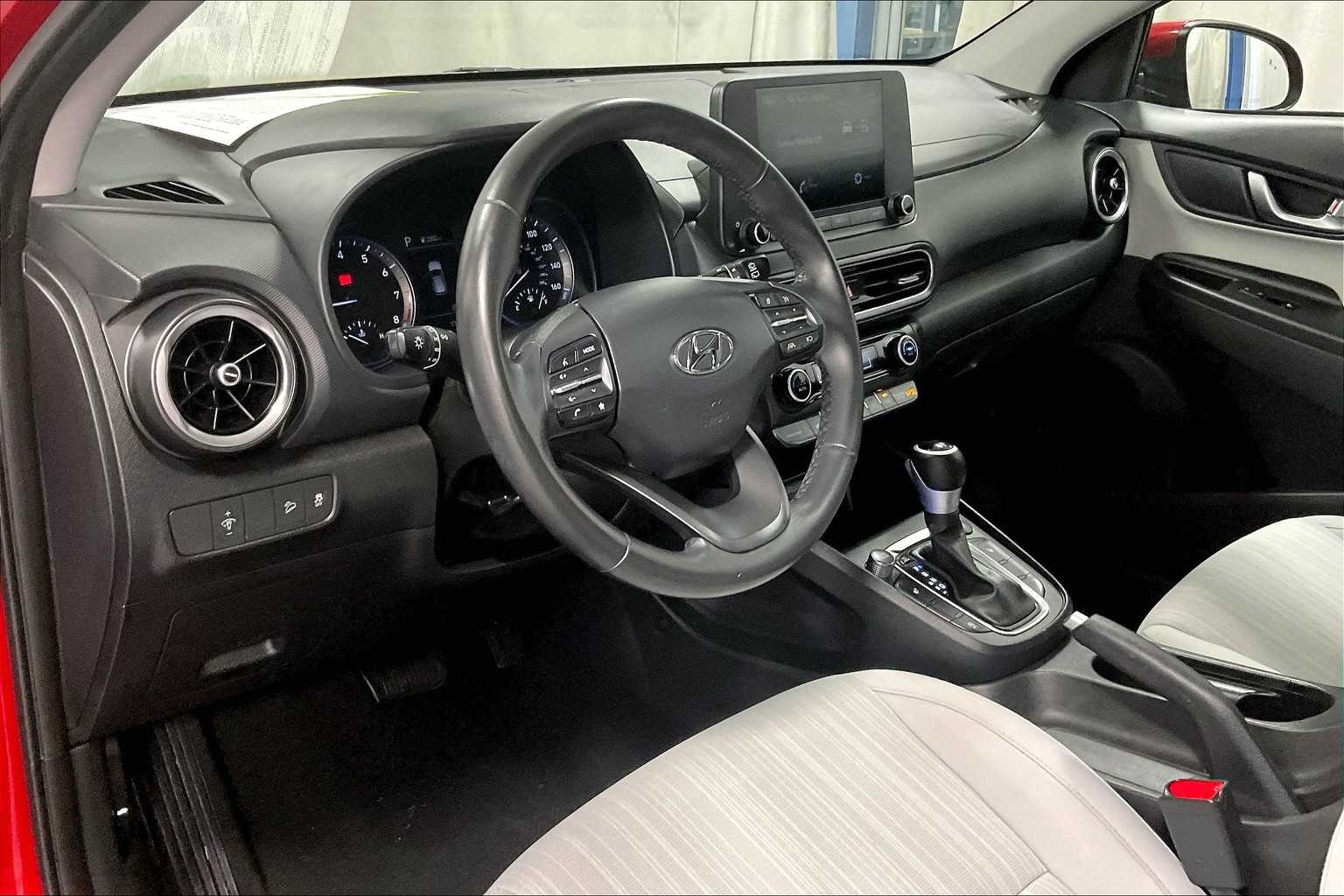 2022 Hyundai Kona SEL - Photo 8