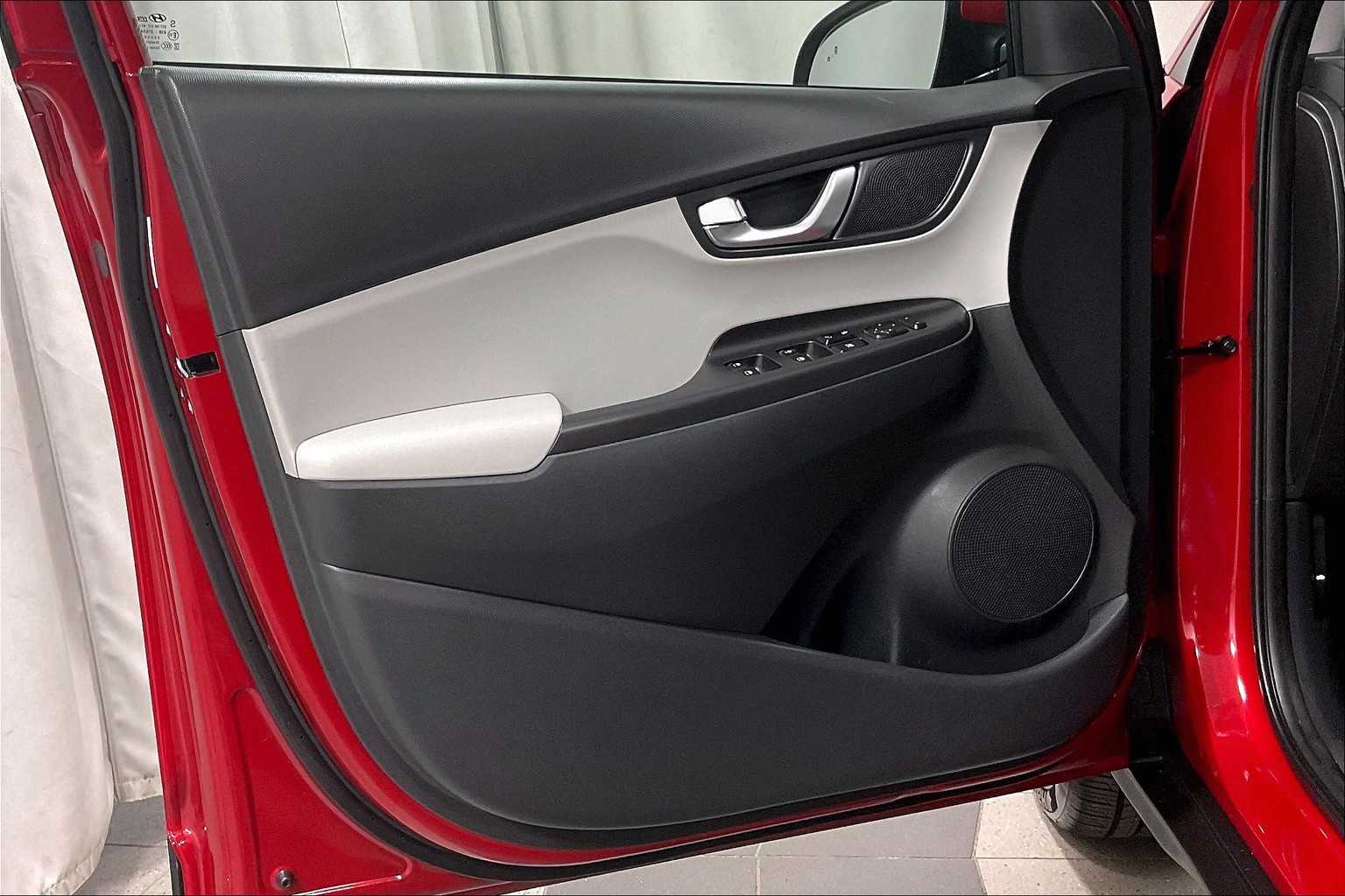 2022 Hyundai Kona SEL - Photo 9