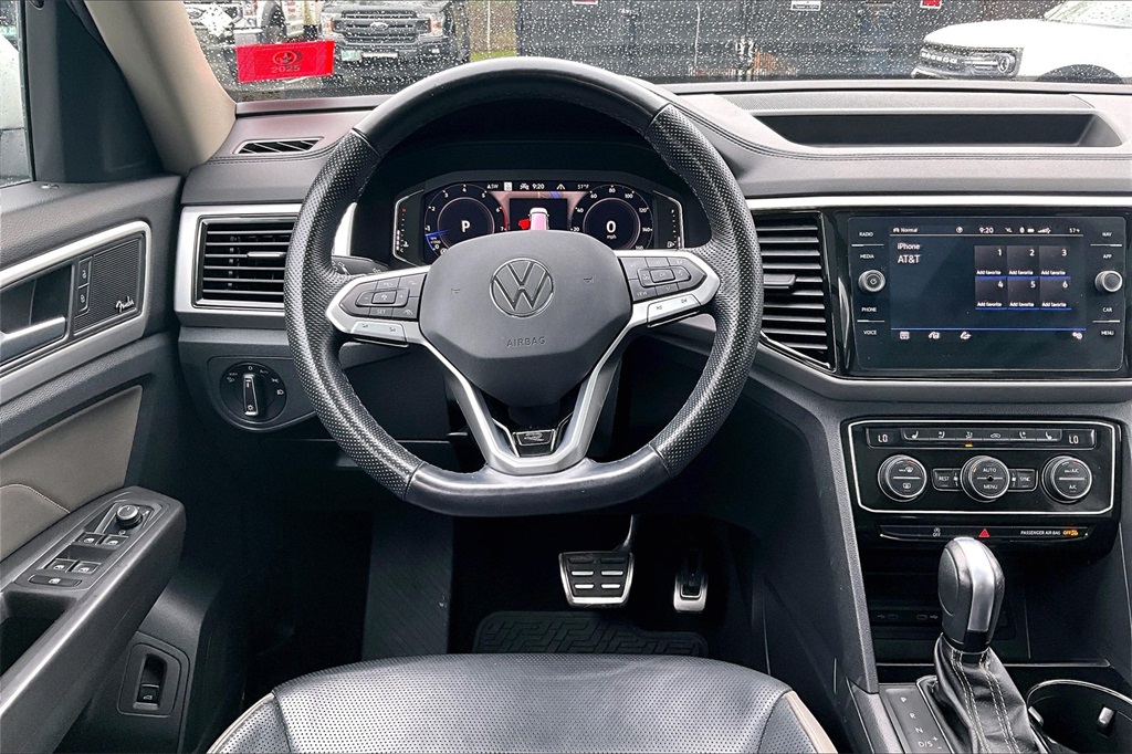 2022 Volkswagen Atlas 3.6L V6 SEL Premium R-Line - Photo 5