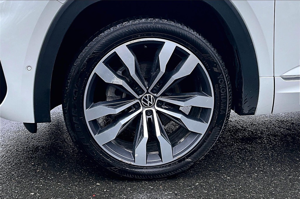 2022 Volkswagen Atlas 3.6L V6 SEL Premium R-Line - Photo 9