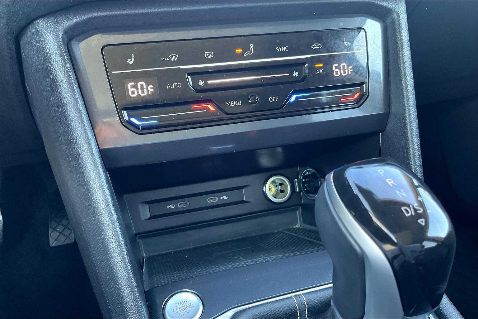 2022 Volkswagen Tiguan SE - Photo 26