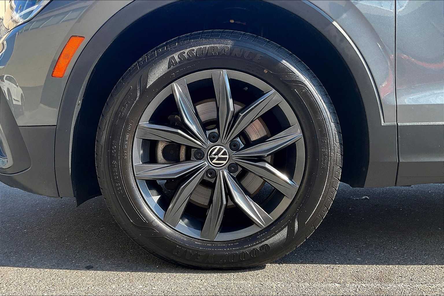 2022 Volkswagen Tiguan SE - Photo 7