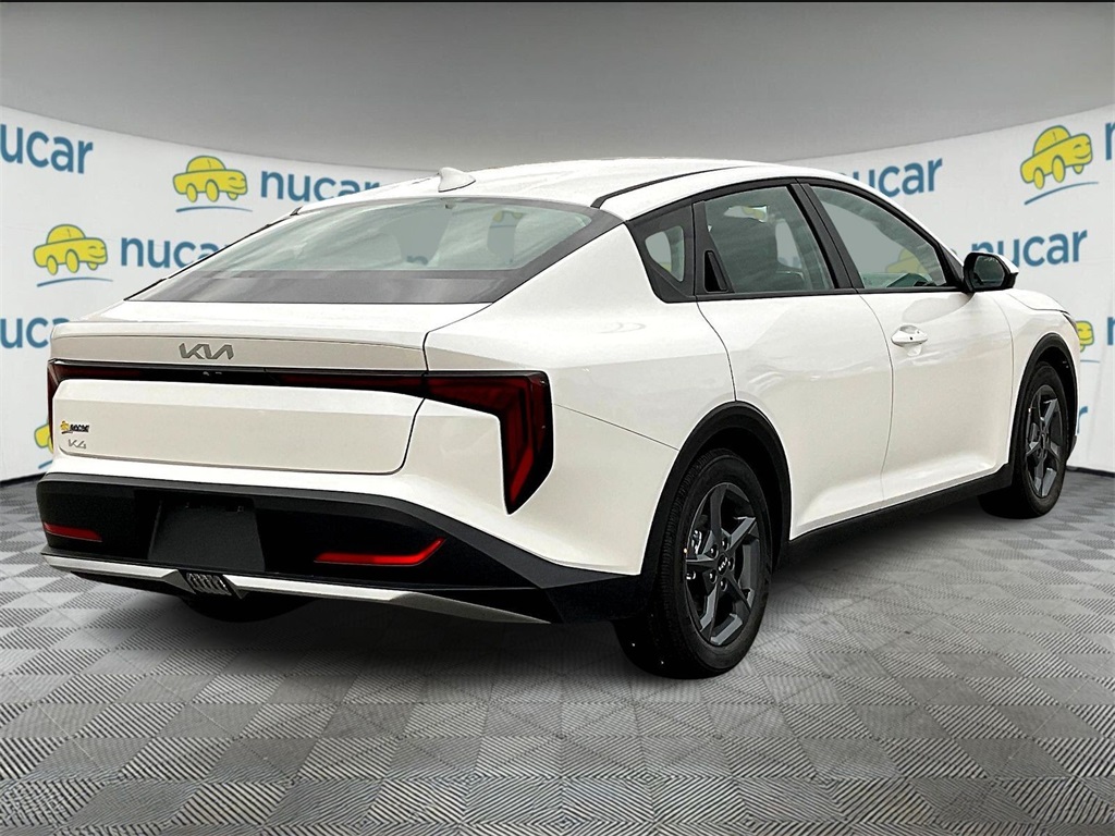 2025 Kia K4 LXS - Photo 7