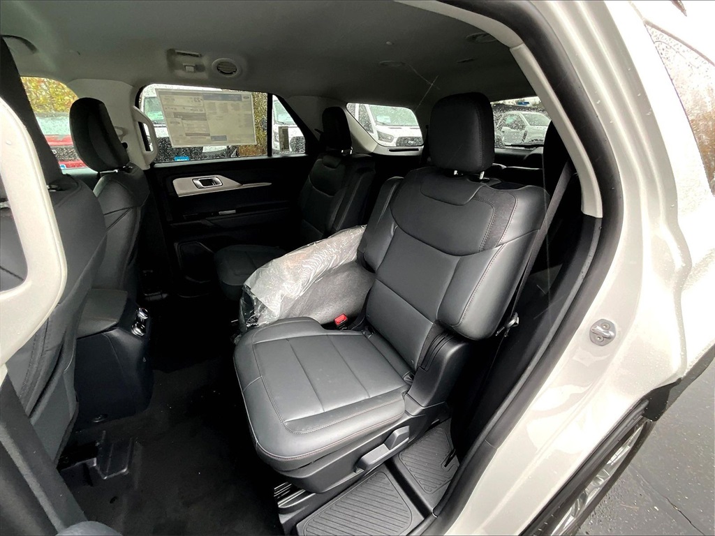 2026 Ford Explorer Active - Photo 11