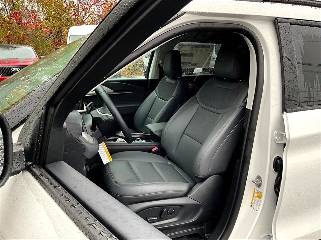 2026 Ford Explorer Active - Photo 10