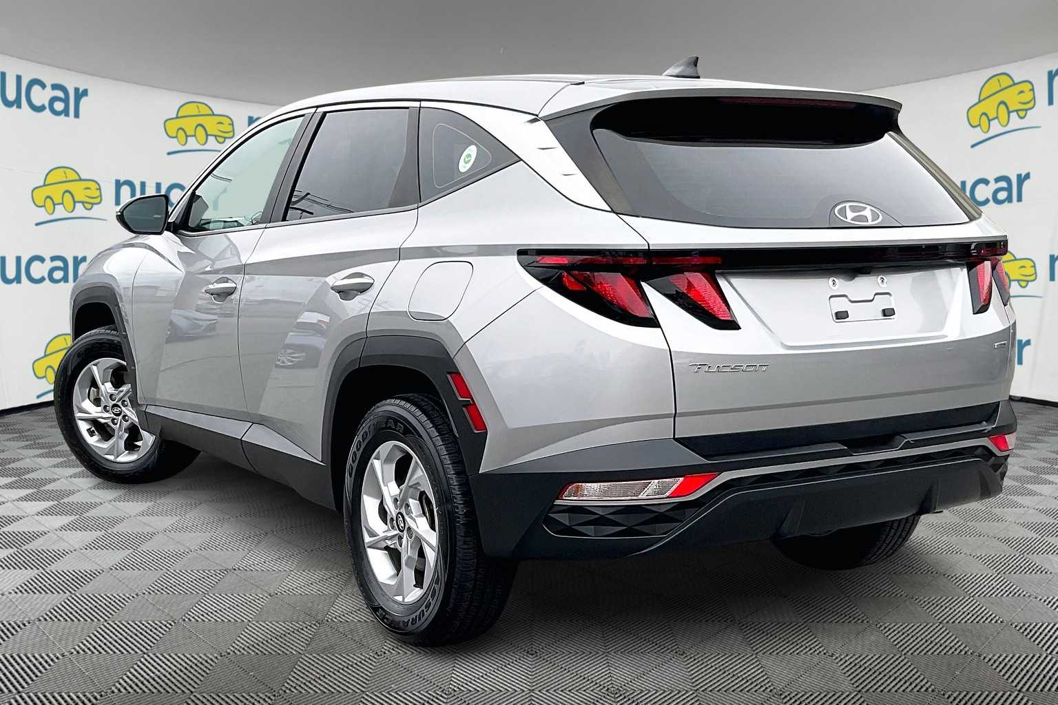 2022 Hyundai Tucson SE - Photo 4
