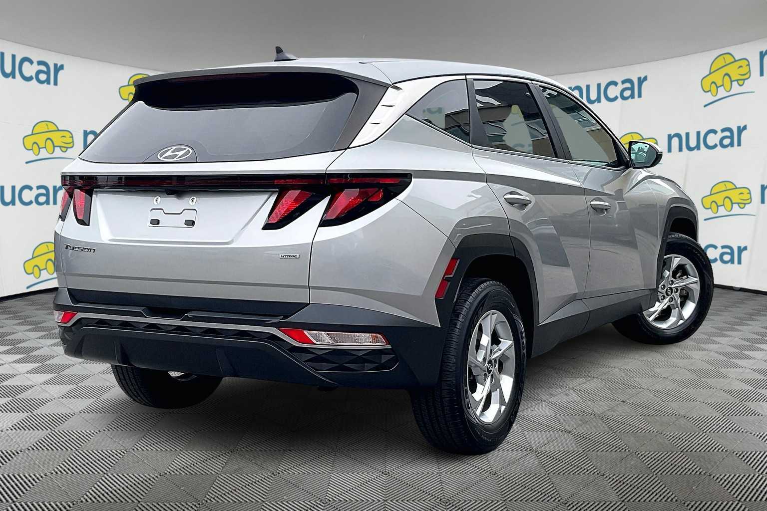 2022 Hyundai Tucson SE - Photo 6