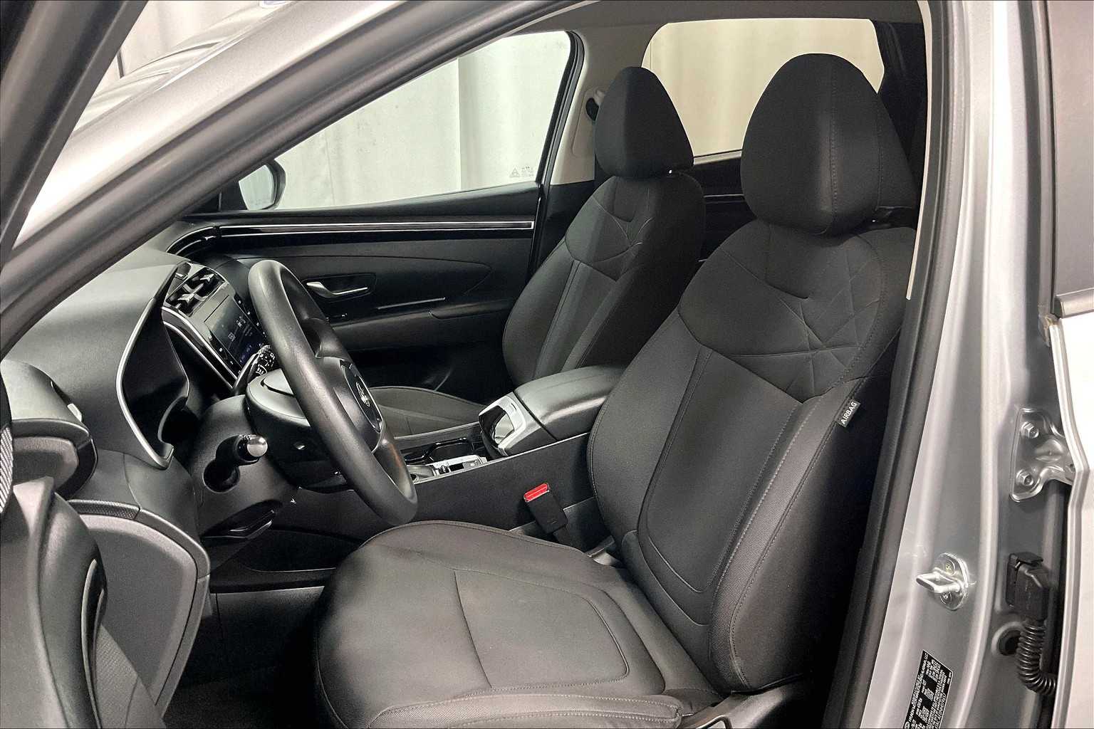 2022 Hyundai Tucson SE - Photo 10
