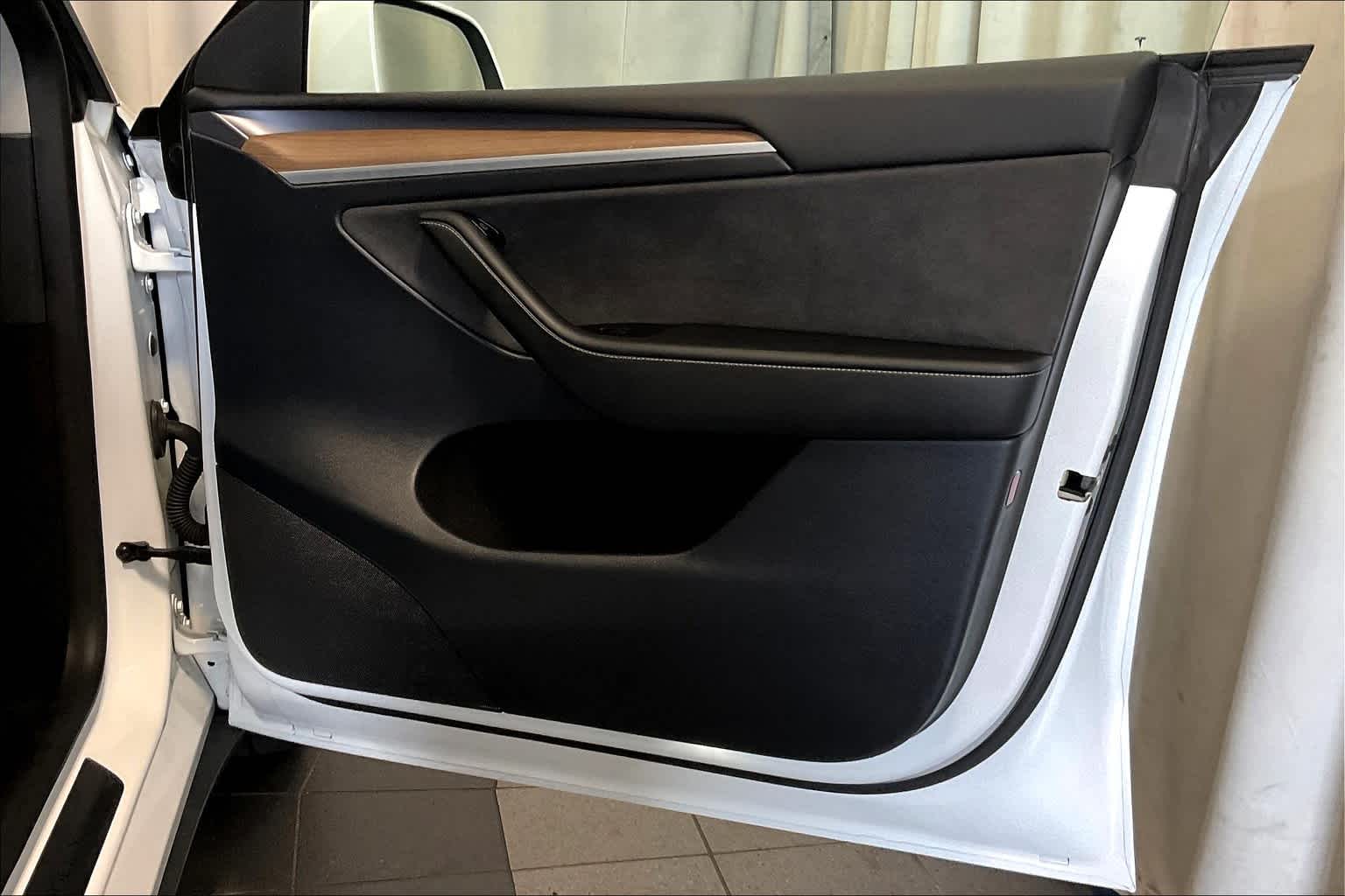 2023 Tesla Model Y Long Range - Photo 12