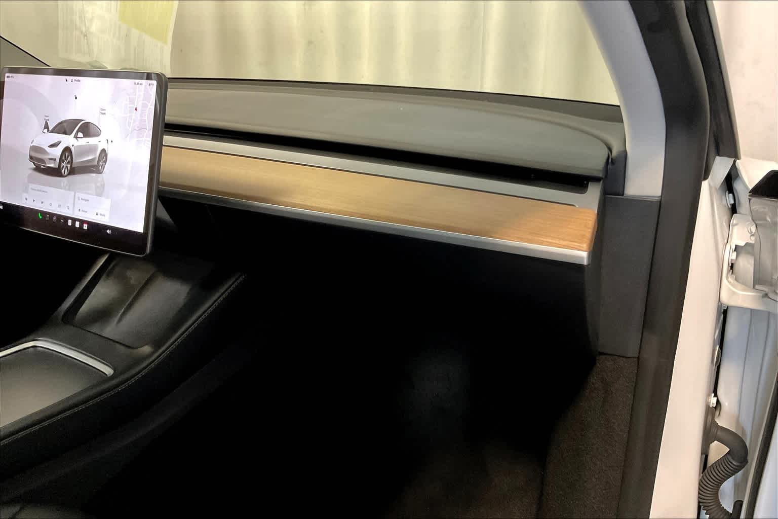 2023 Tesla Model Y Long Range - Photo 13
