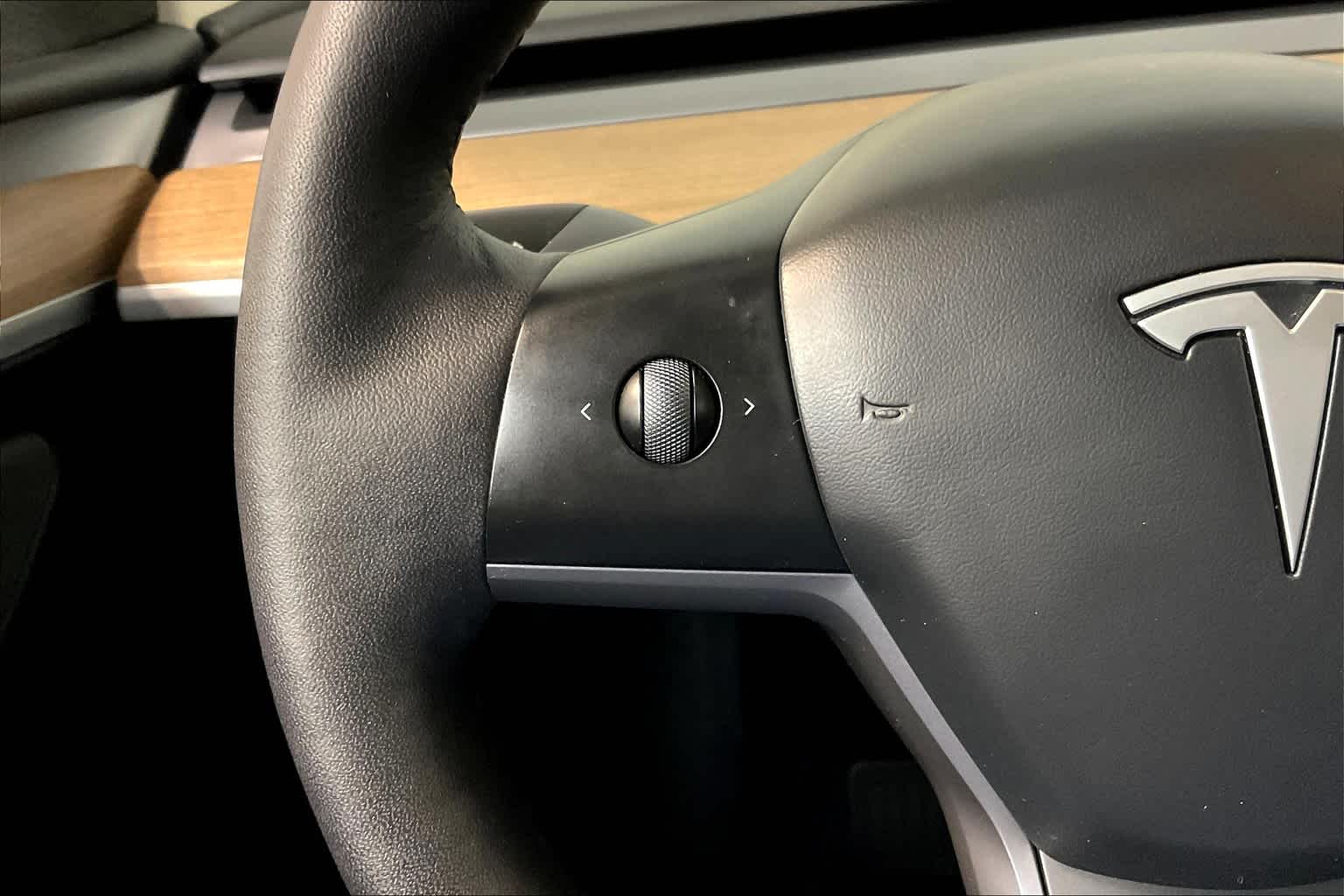 2023 Tesla Model Y Long Range - Photo 23