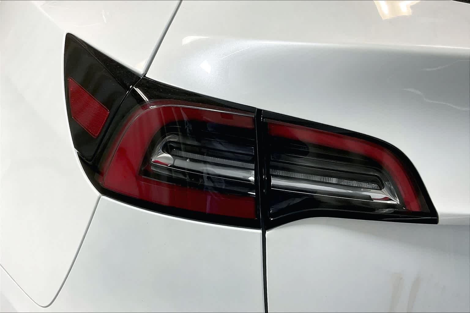 2023 Tesla Model Y Long Range - Photo 34