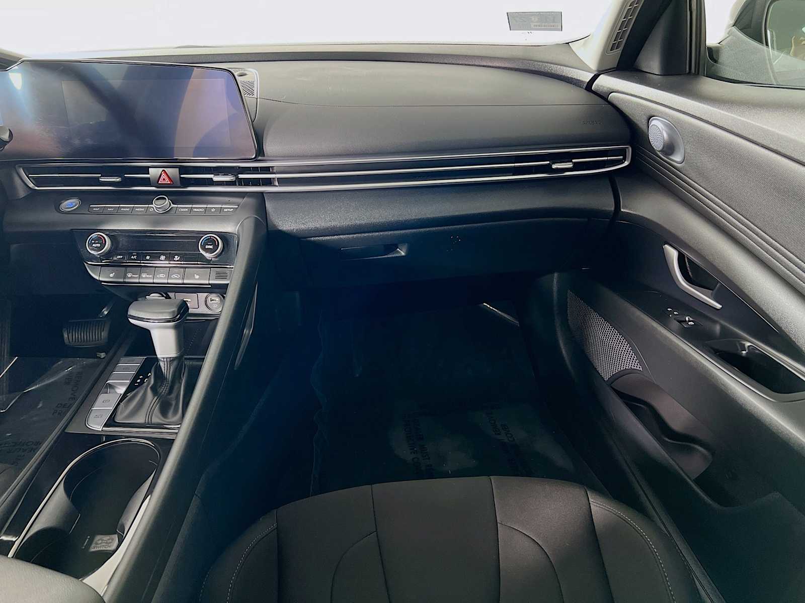 2023 Hyundai Elantra SEL - Photo 24