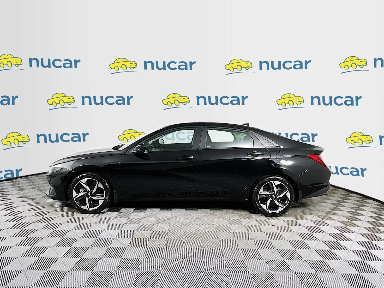 2023 Hyundai Elantra SEL - Photo 4