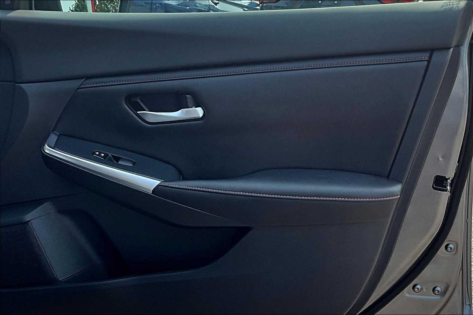 2022 Nissan Sentra SR - Photo 12