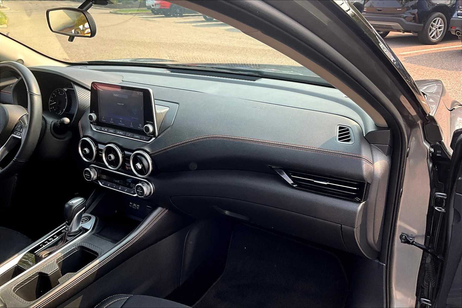 2022 Nissan Sentra SR - Photo 13
