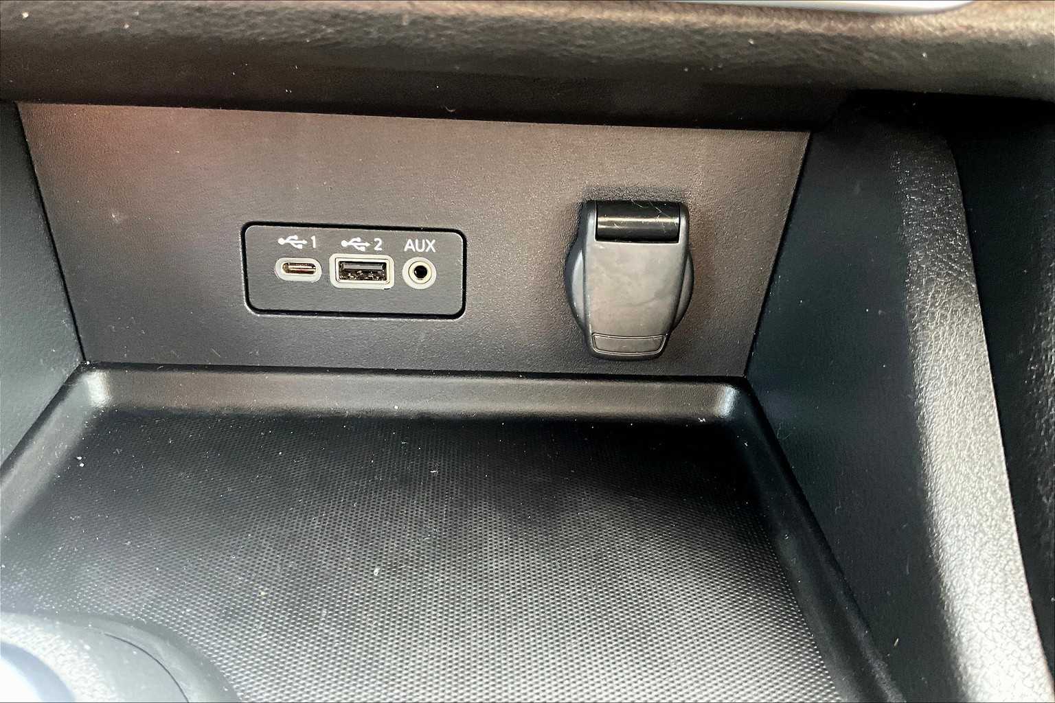 2022 Nissan Sentra SR - Photo 25