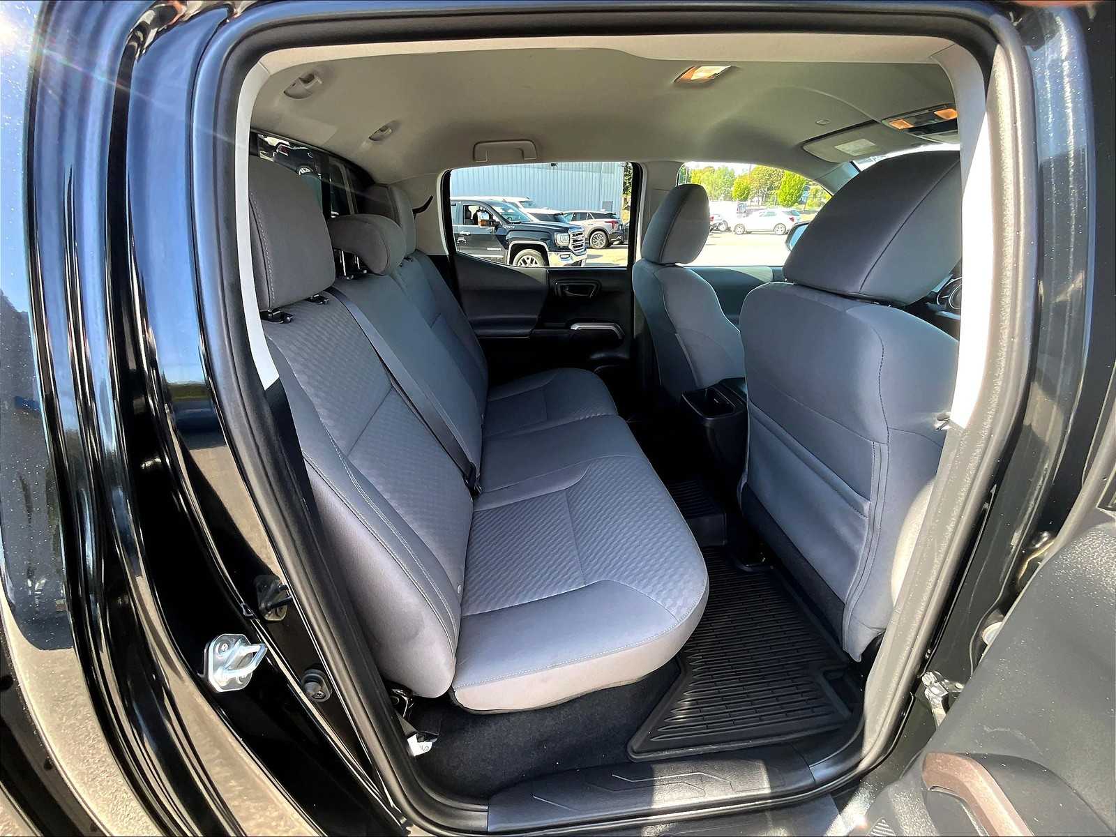 2021 Toyota Tacoma SR5 - Photo 16