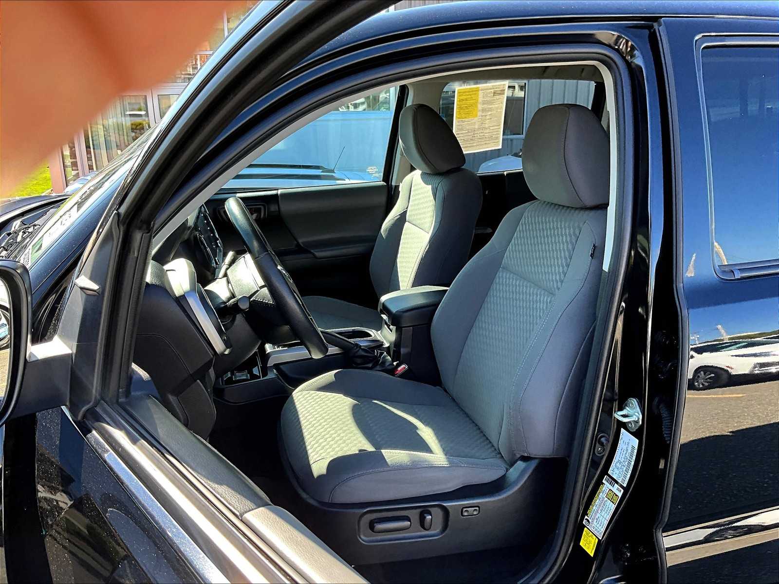 2021 Toyota Tacoma SR5 - Photo 10