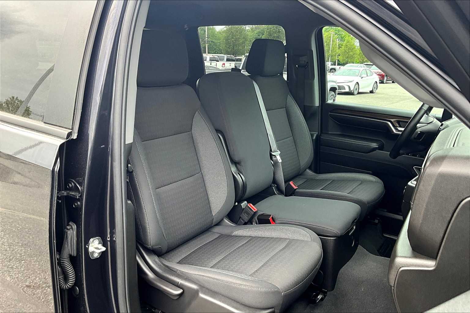 2023 Chevrolet Silverado 1500 LT - Photo 11
