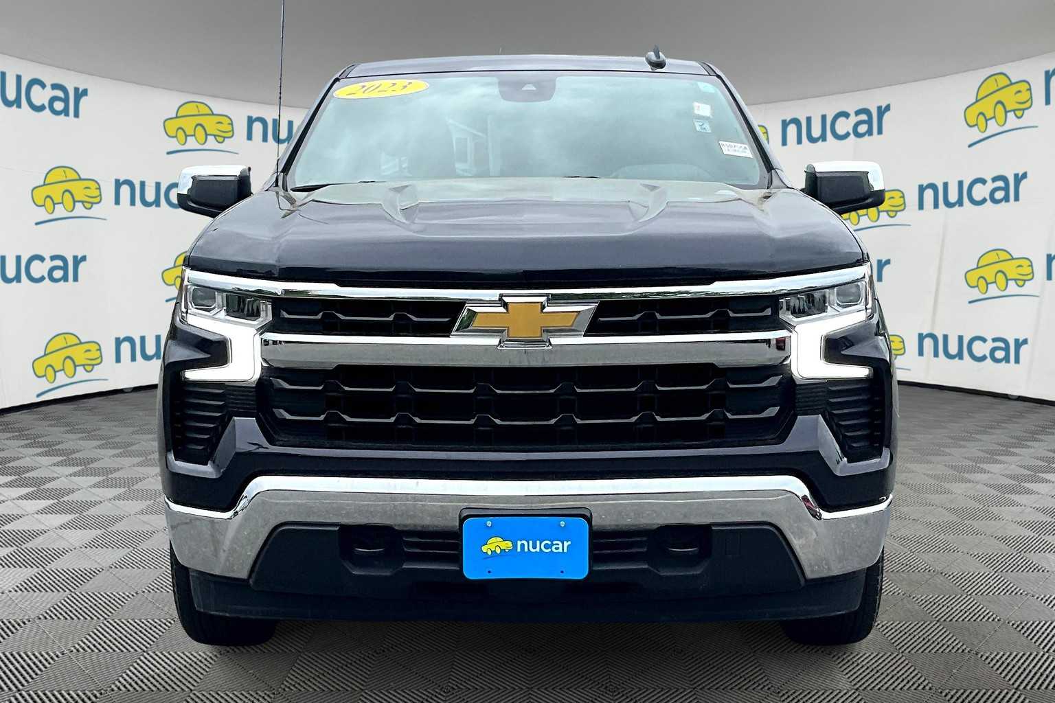 2023 Chevrolet Silverado 1500 LT - Photo 2