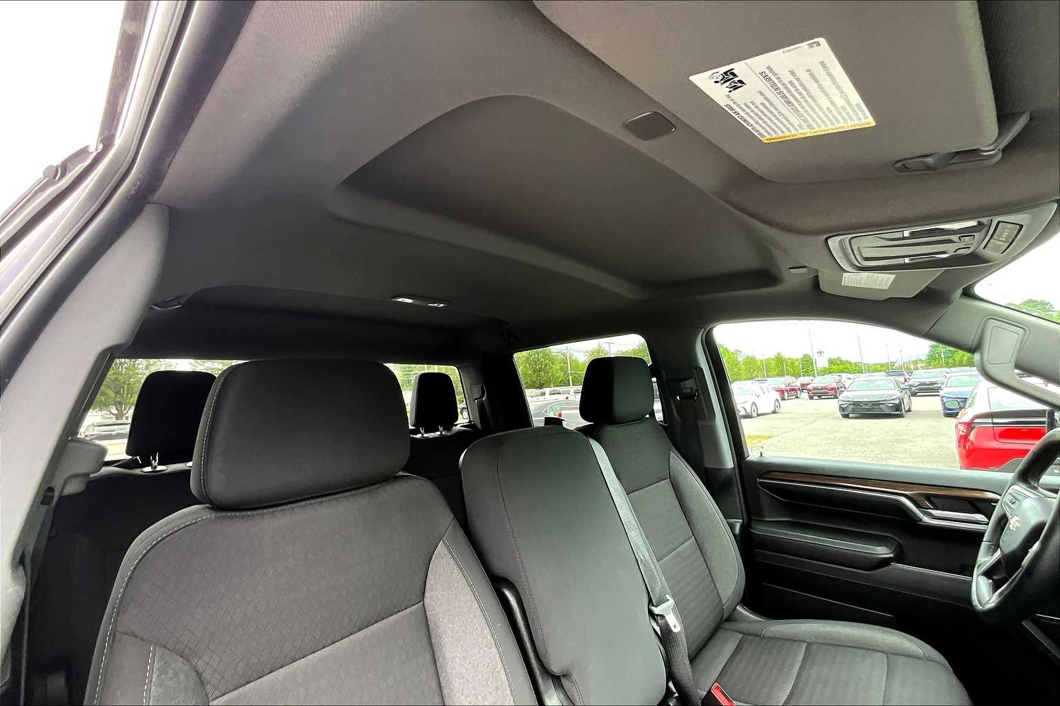 2023 Chevrolet Silverado 1500 LT - Photo 22
