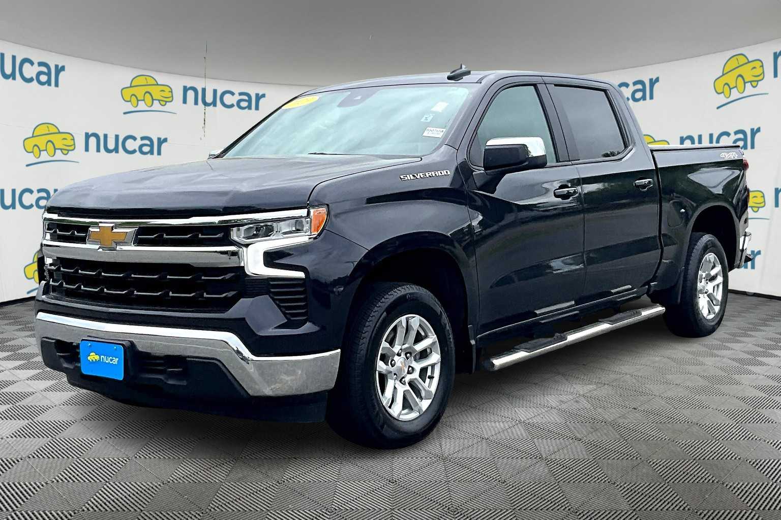 2023 Chevrolet Silverado 1500 LT - Photo 3