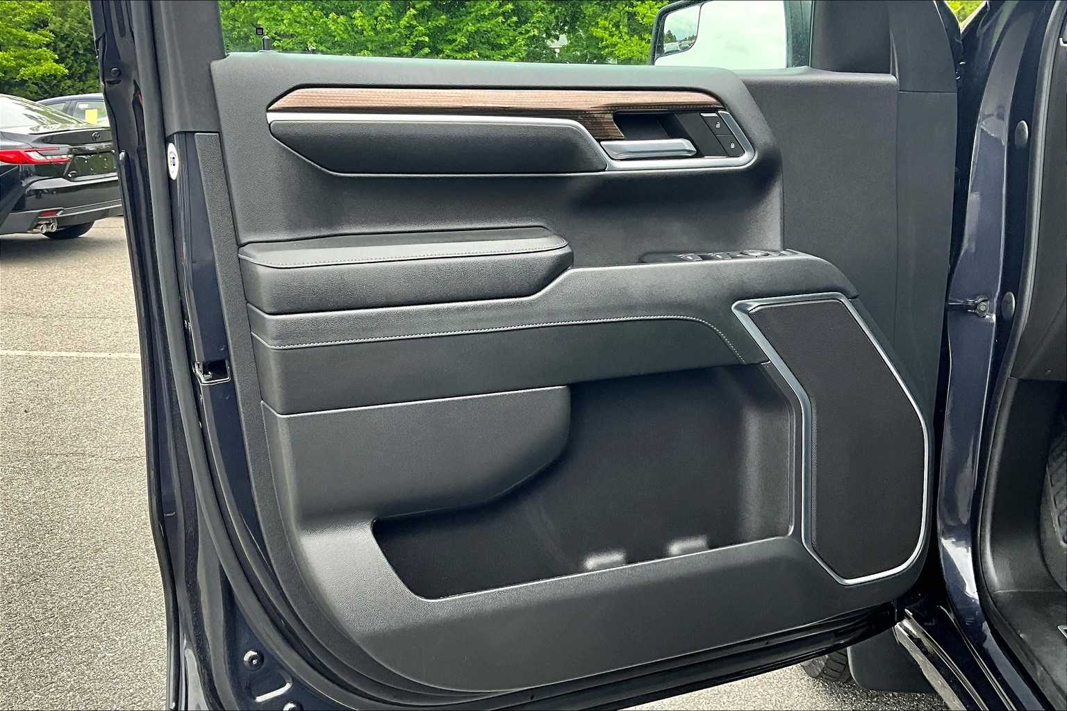 2023 Chevrolet Silverado 1500 LT - Photo 9