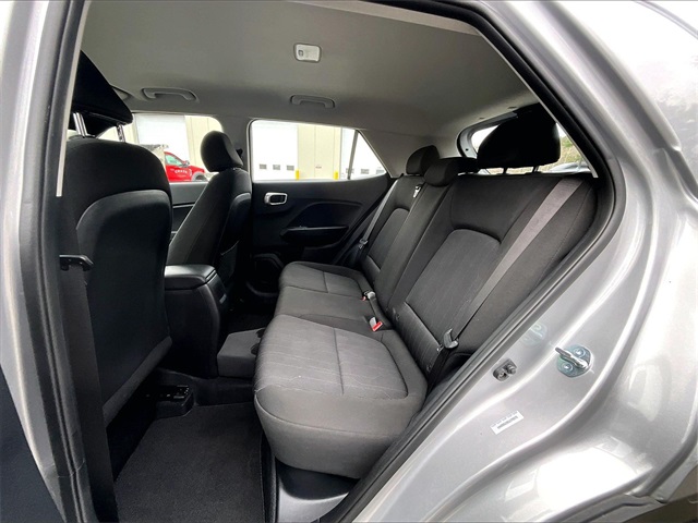 2025 Hyundai Venue SE - Photo 21