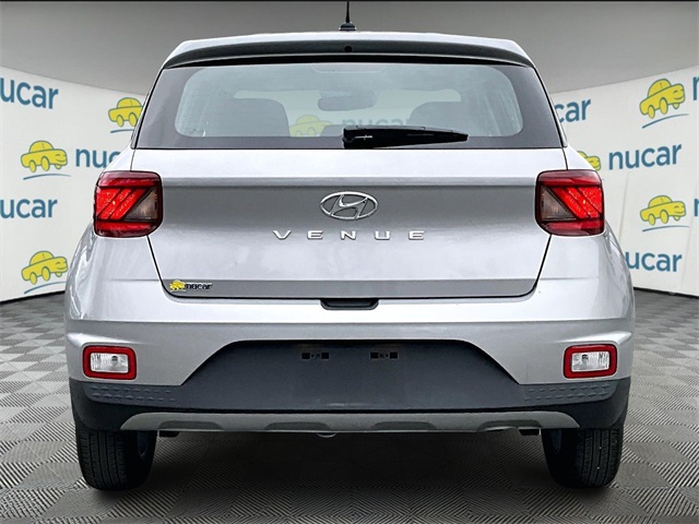 2025 Hyundai Venue SE - Photo 4