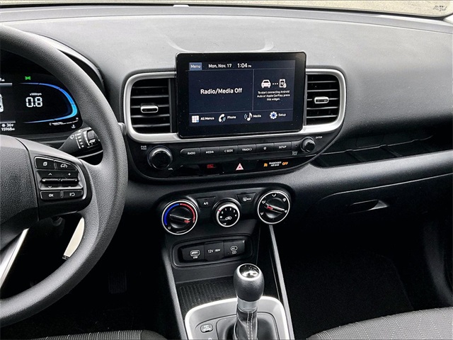 2025 Hyundai Venue SE - Photo 6