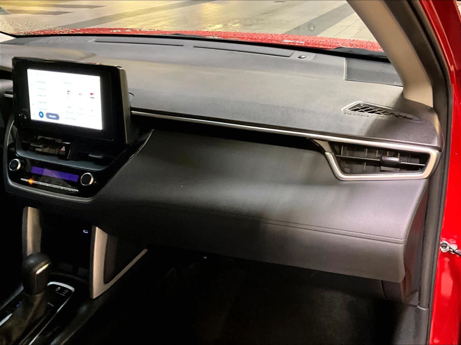 2024 Toyota Corolla Cross LE - Photo 13