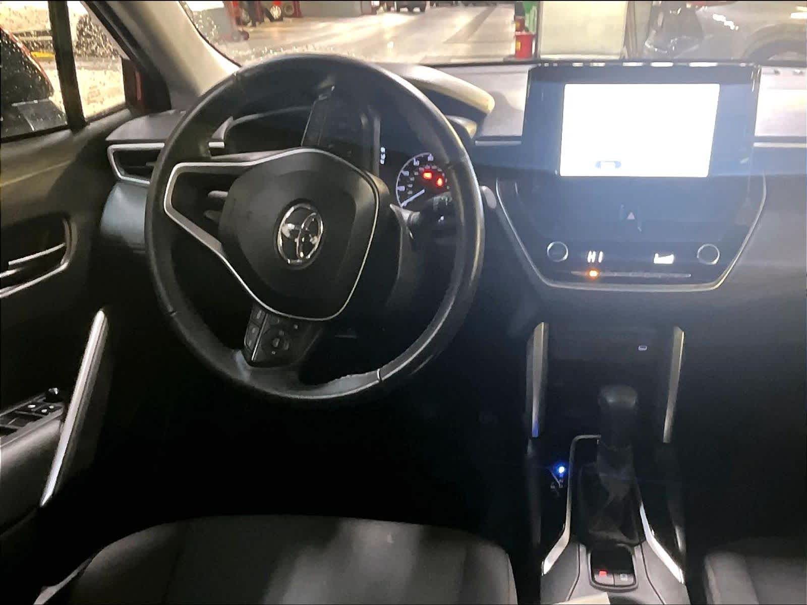 2024 Toyota Corolla Cross LE - Photo 17