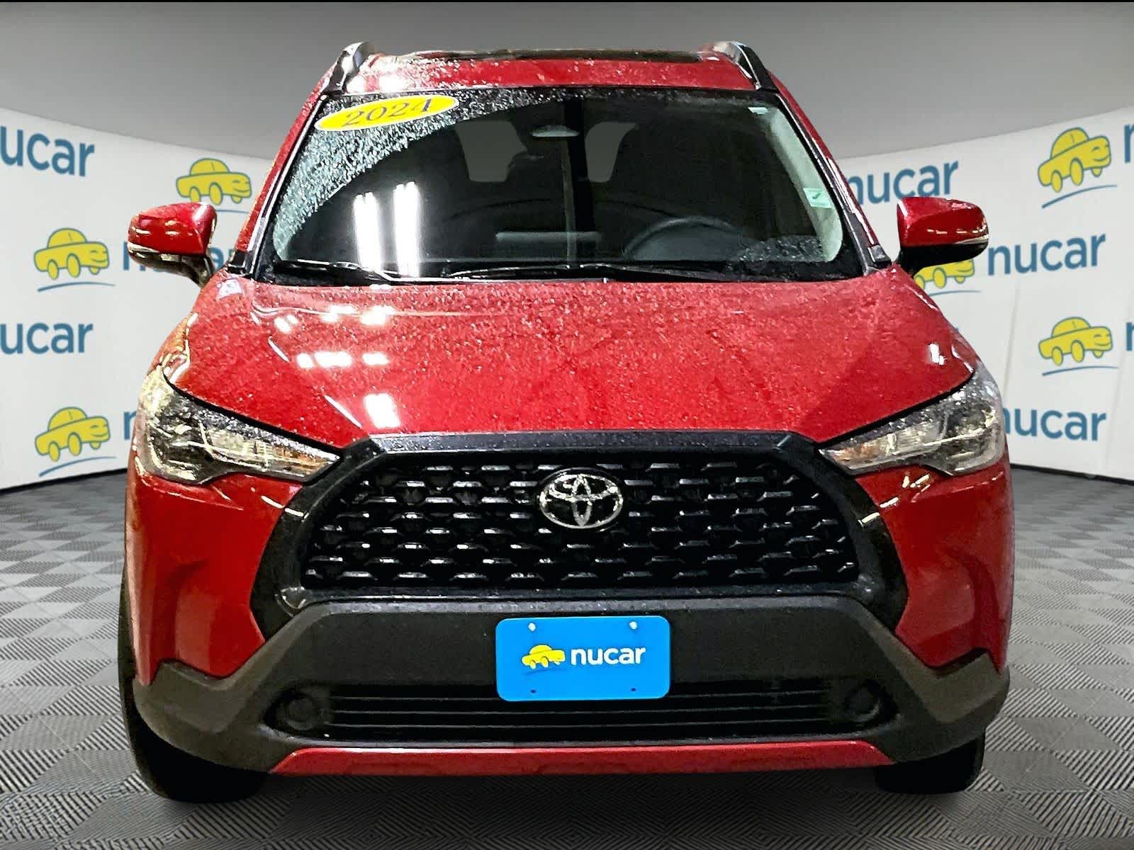 2024 Toyota Corolla Cross LE - Photo 2