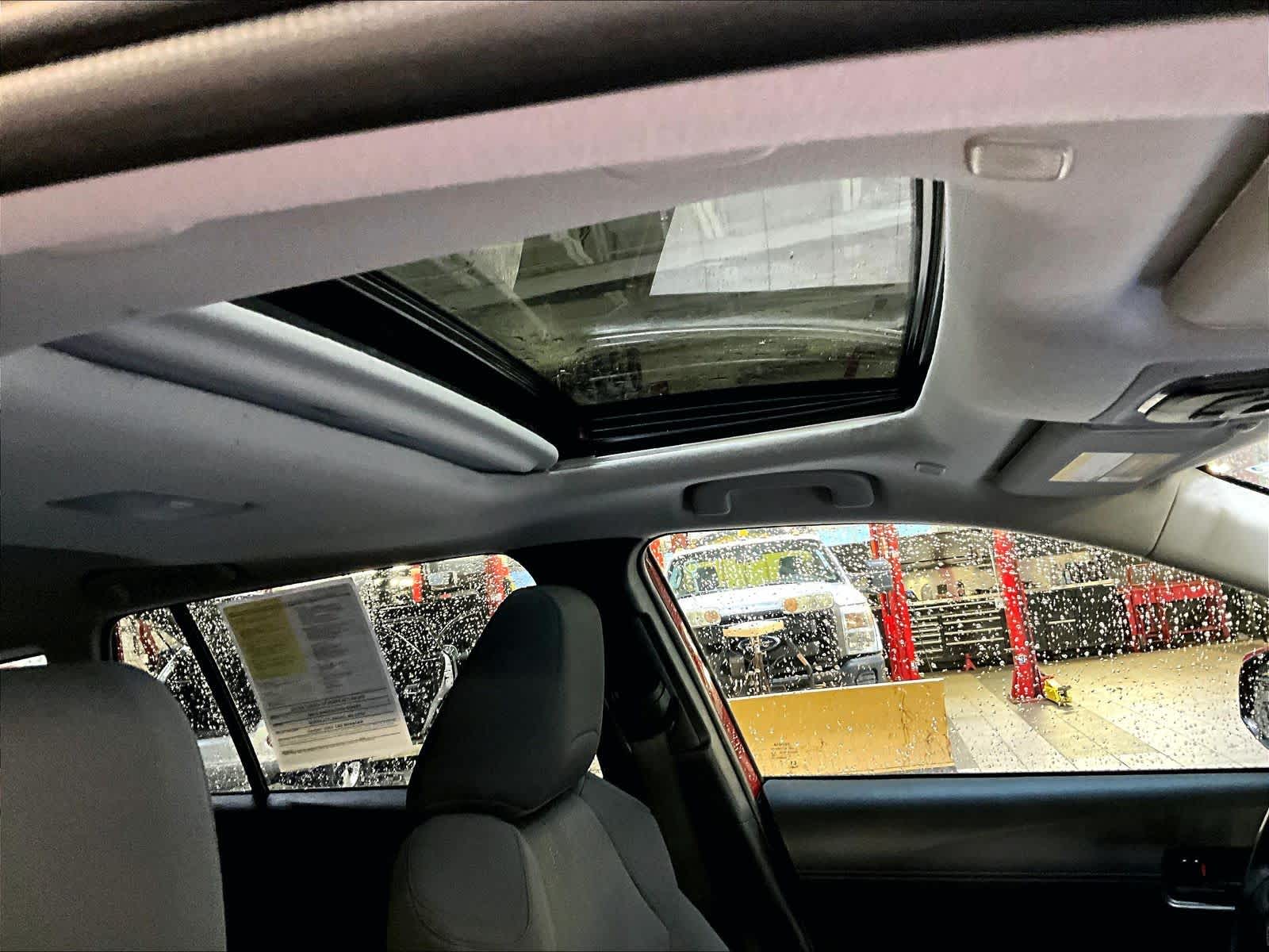 2024 Toyota Corolla Cross LE - Photo 22