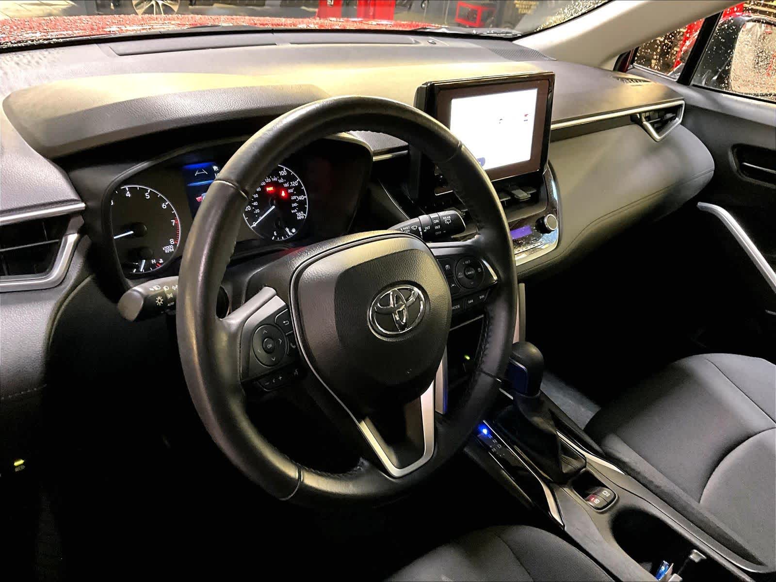 2024 Toyota Corolla Cross LE - Photo 8