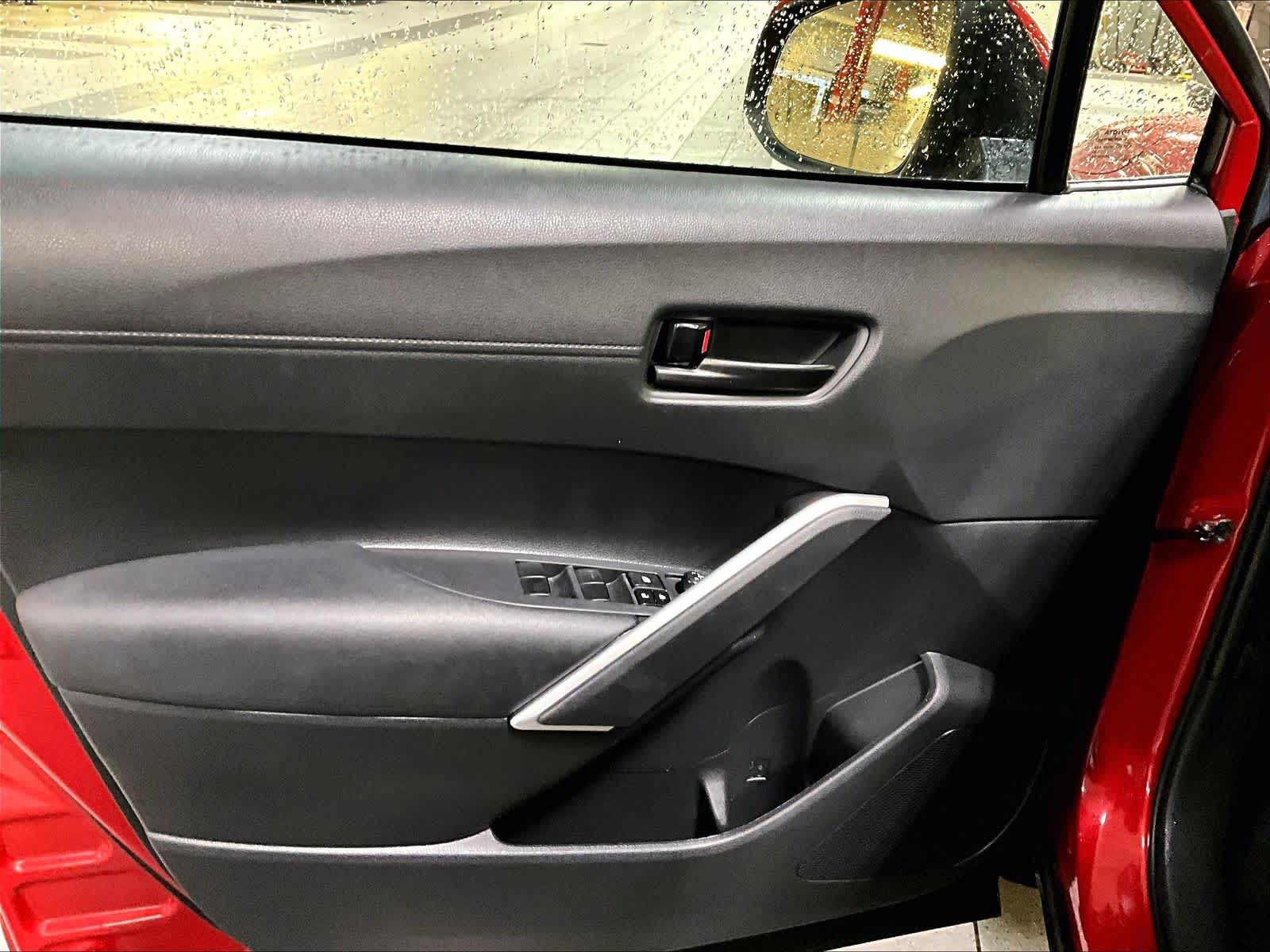 2024 Toyota Corolla Cross LE - Photo 9