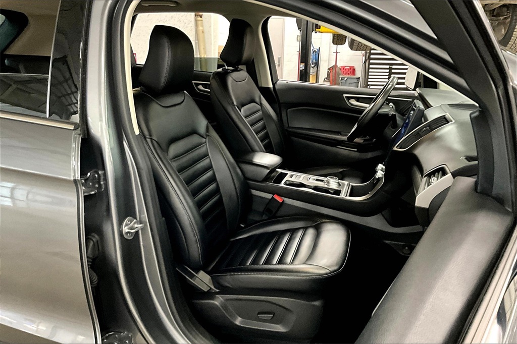 2022 Ford Edge SEL - Photo 11