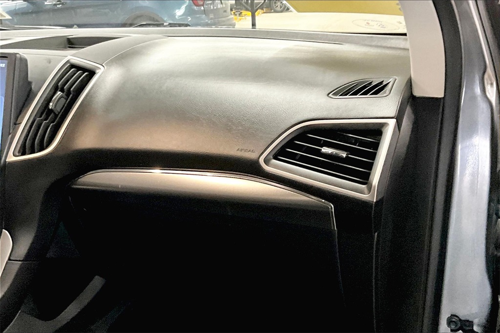 2022 Ford Edge SEL - Photo 13