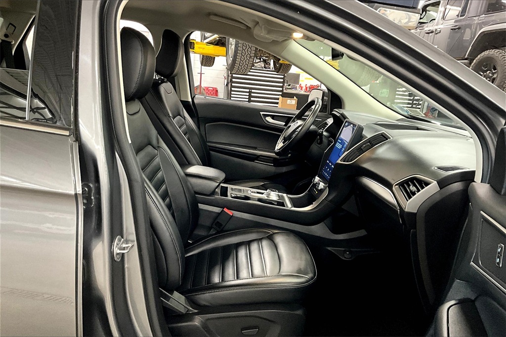 2022 Ford Edge SEL - Photo 14