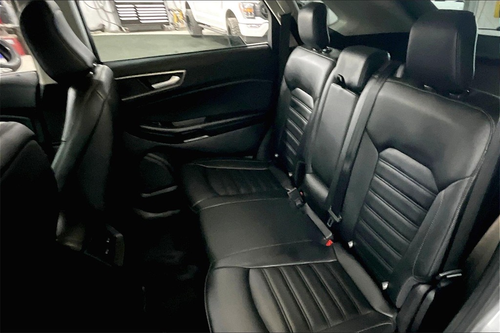 2022 Ford Edge SEL - Photo 15