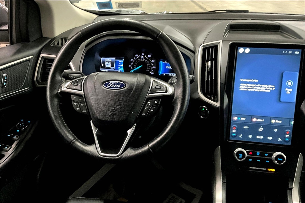 2022 Ford Edge SEL - Photo 17