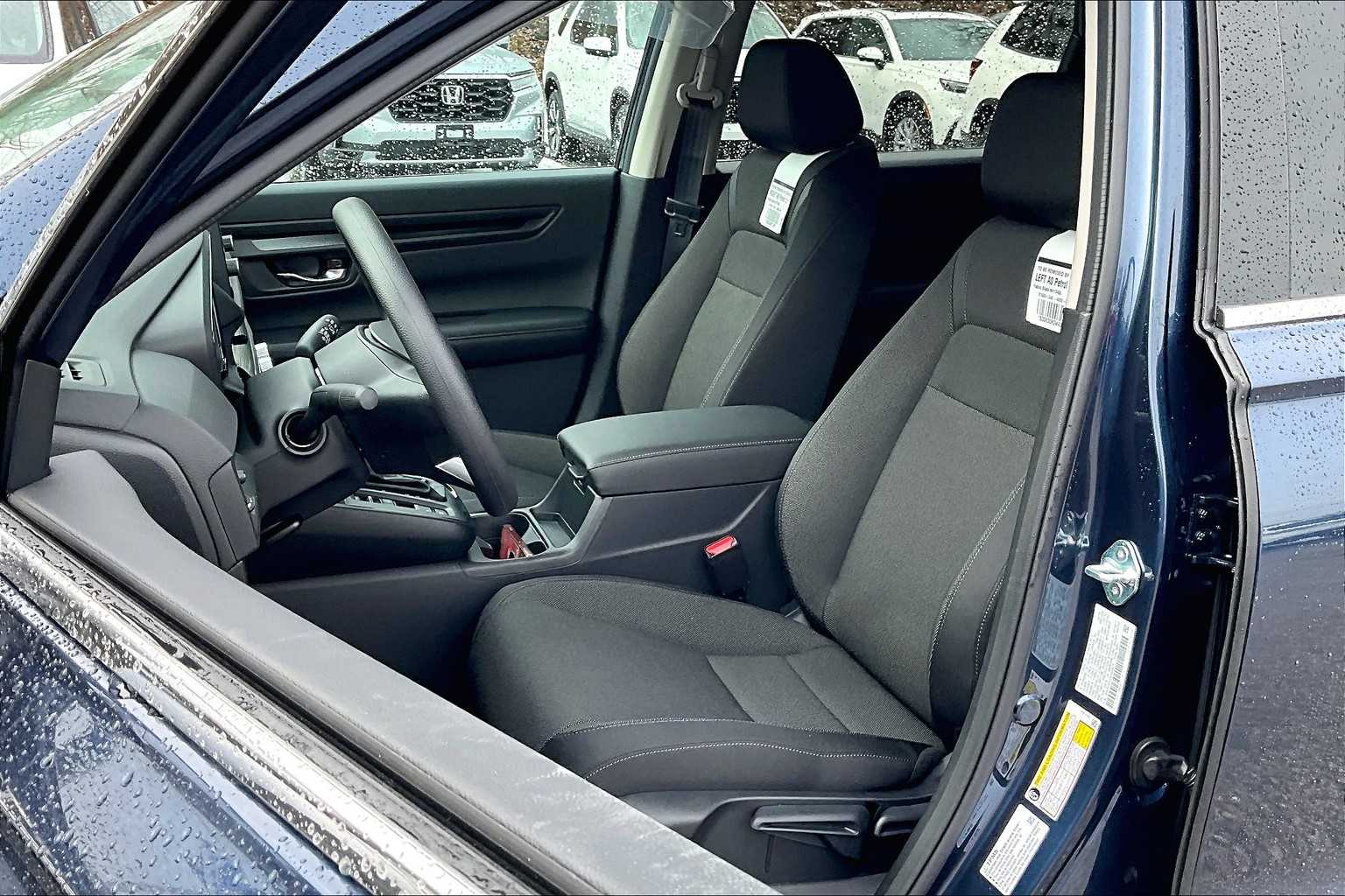 2025 Honda CR-V LX - Photo 11